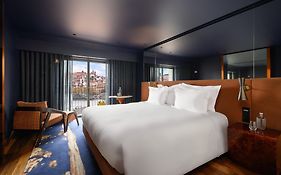 Forte De Gaia, Autograph Collection